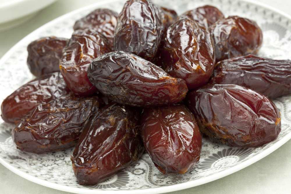 Medjool dates yield per year