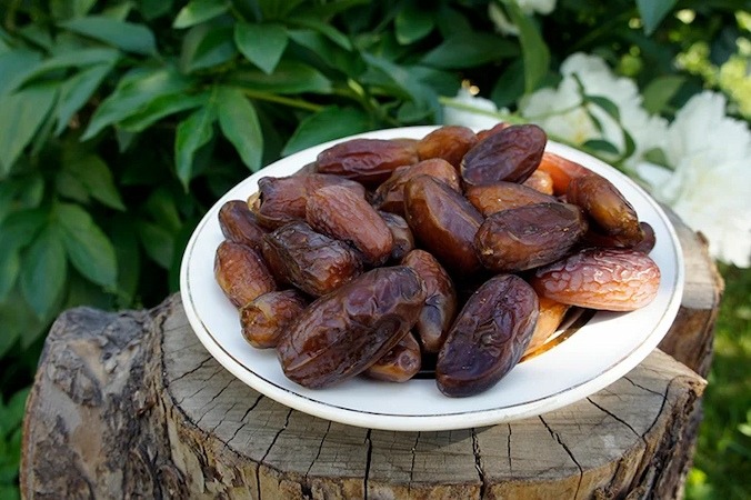 Piarom Dates vs Medjul Dates