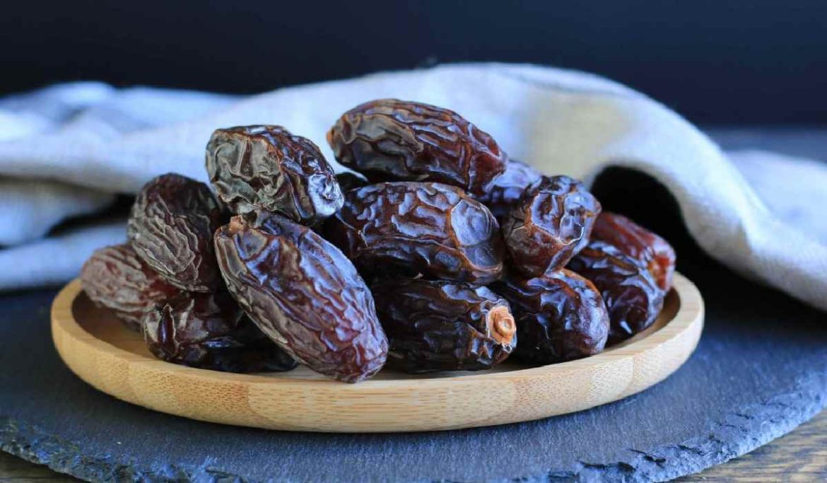 are medjool dates expensive