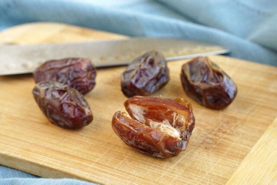  Buy royal Zahidi dates Types + Price 