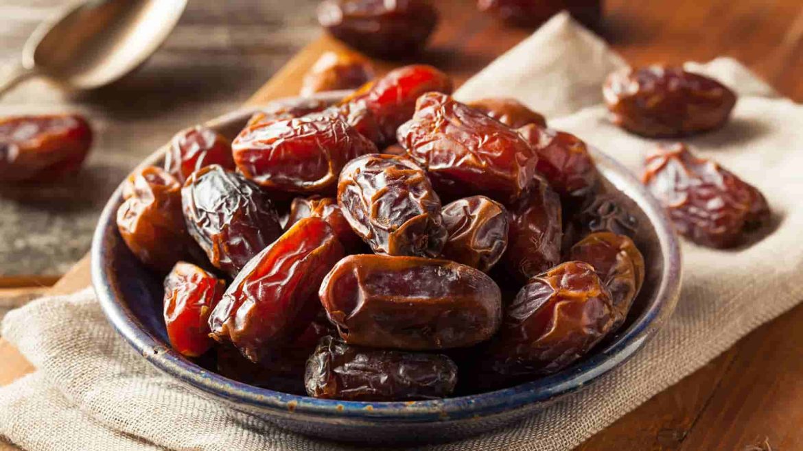 Medjool dates nutrition sun dried