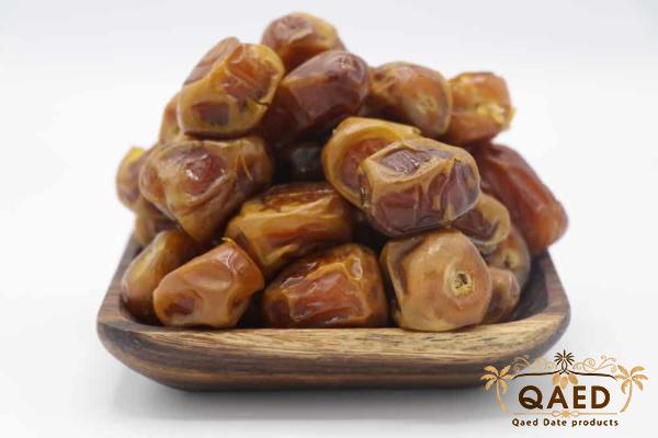 Juicy Dates Fruit for Sale